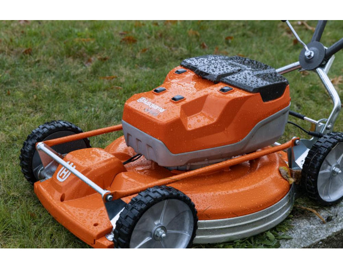 HUSQVARNA LC 551iV (bez aku. a nabíj.)