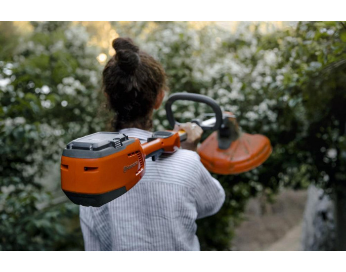 Husqvarna 120iBV s akumulátorom a nabíjačkou