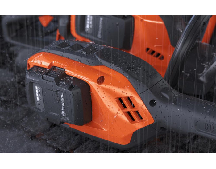 Husqvarna 525iRXT bez akumulátora a nabíjačky