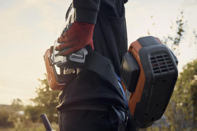 Husqvarna 525iRXT bez akumulátora a nabíjačky