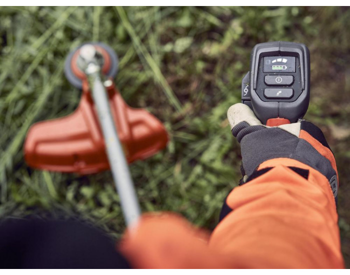 Husqvarna 525iRXT bez akumulátora a nabíjačky