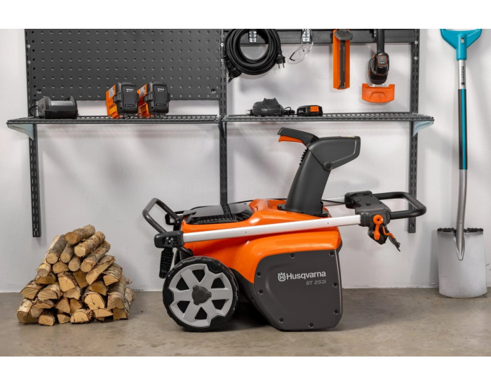 Husqvarna ST 253i